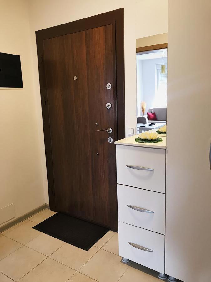 Blini Complex Apartment Prishtinë Ngoại thất bức ảnh