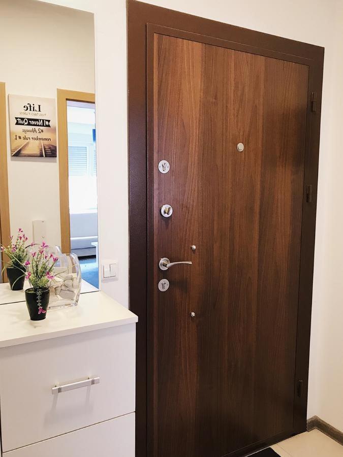 Blini Complex Apartment Prishtinë Ngoại thất bức ảnh